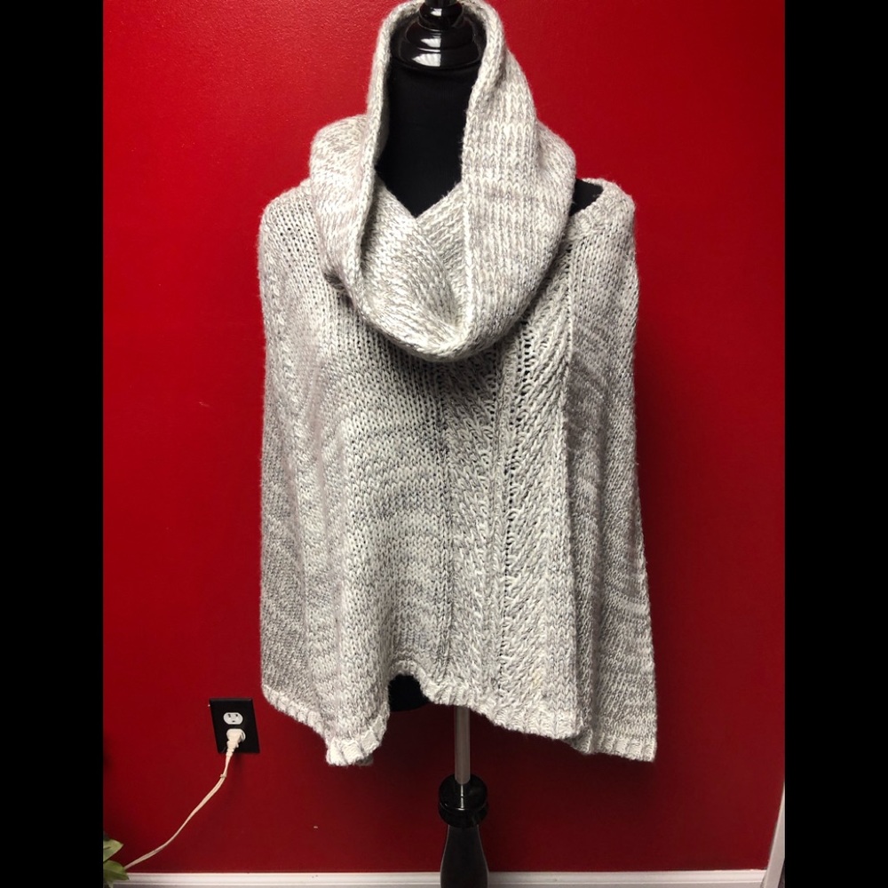 White House black market size medium